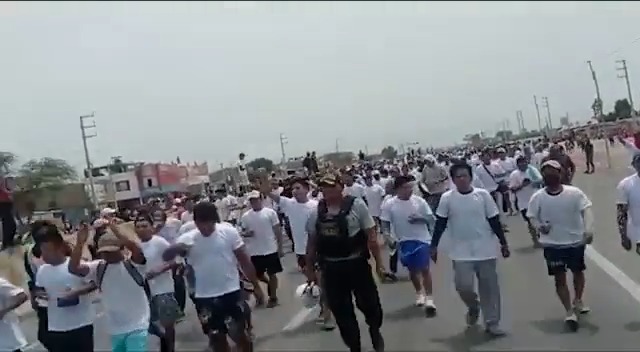 ¡Contigo Perú!🇵🇪 Nuestra gratitud con las personas que lograron sumarse a la #MarchaPorLaPaz. Hoy más que nunca #ContigoPerú.