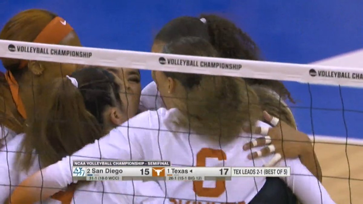 That was 𝗜𝗡𝗖𝗥𝗘𝗗𝗜𝗕𝗟𝗘 😲 📺 ESPN #NCAAWVB x Texas Volleyball