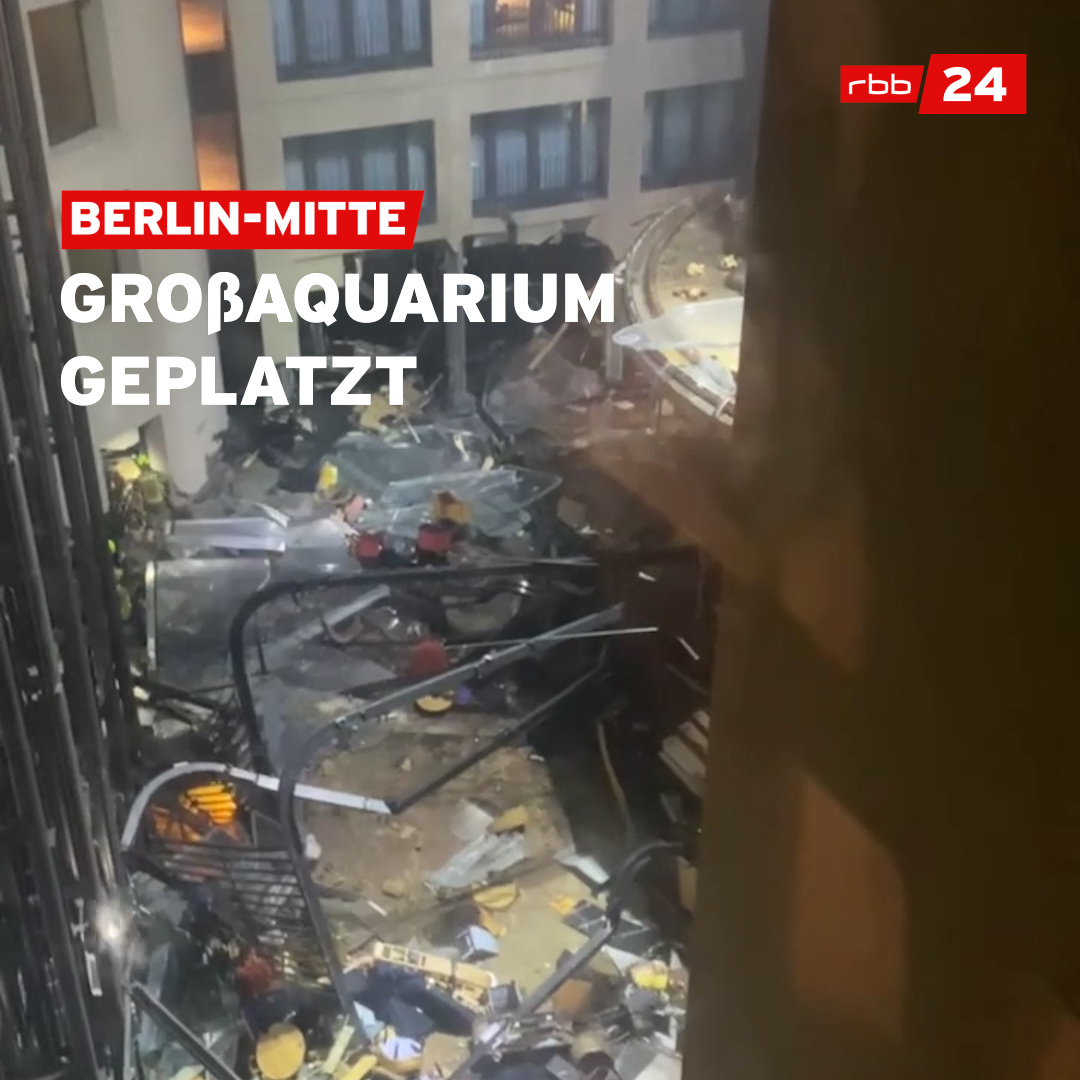 Das #Aquarium #Aquadom in #Berlin-Mitte ist am frühen Freitagmorgen geplatzt. #Polizei und #Feuerwehr sind im Großeinsatz.