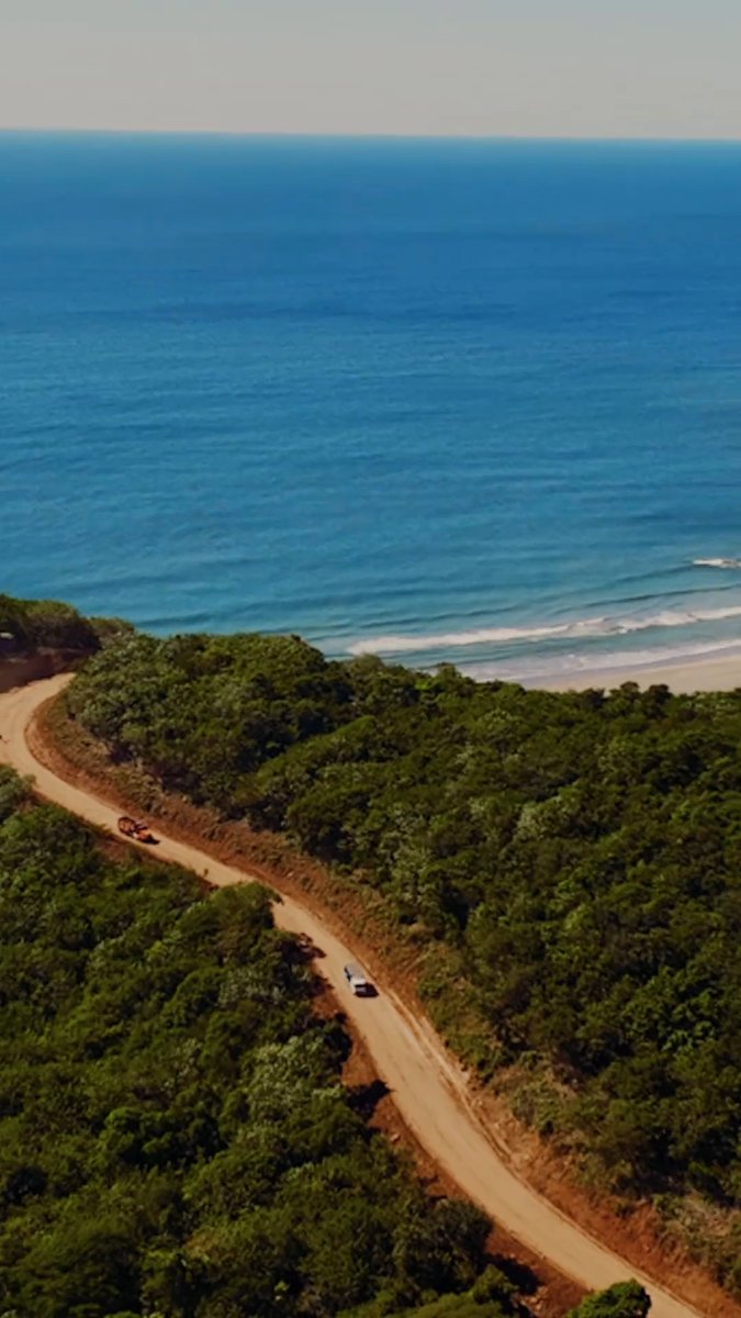 Construcción de la nueva carretera hacia Surf City 2, que estará en las playas de la zona oriental de El Salvador 🌊🏄🏻‍♂️♻️