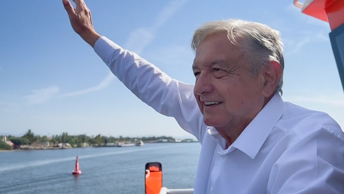 De San Blas a las Islas Marías en uno de los ferris que se compraron para el plan turístico, ecológico y cultural.