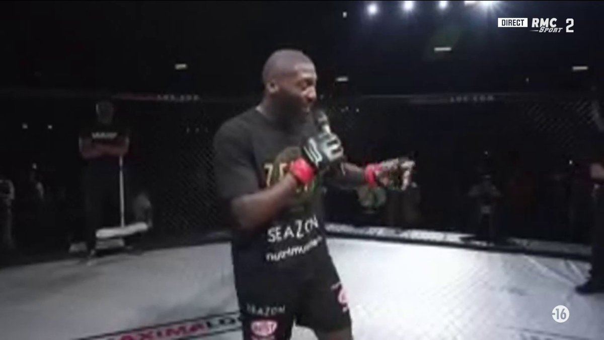 Cédric Doumbé fait le show dans son interview d'après fight : "je ne pensais pas que ça irait aussi vite" 😅