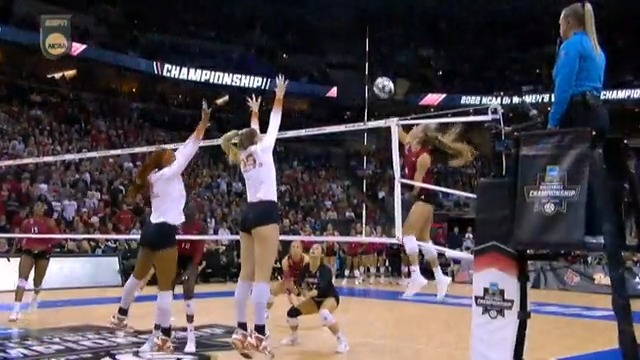 HOW CAN YOU NOT LOVE VOLLEYBALL?!! 🥰 📺 ESPN2 #NCAAWVB #SCtop10 x Texas Volleyball