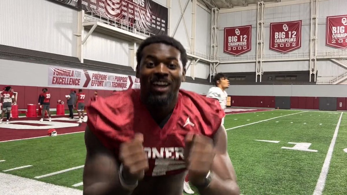 The guys have a special message today for Brent Venables... Happy birthday Coach! 🎉🎂 #OUDNA