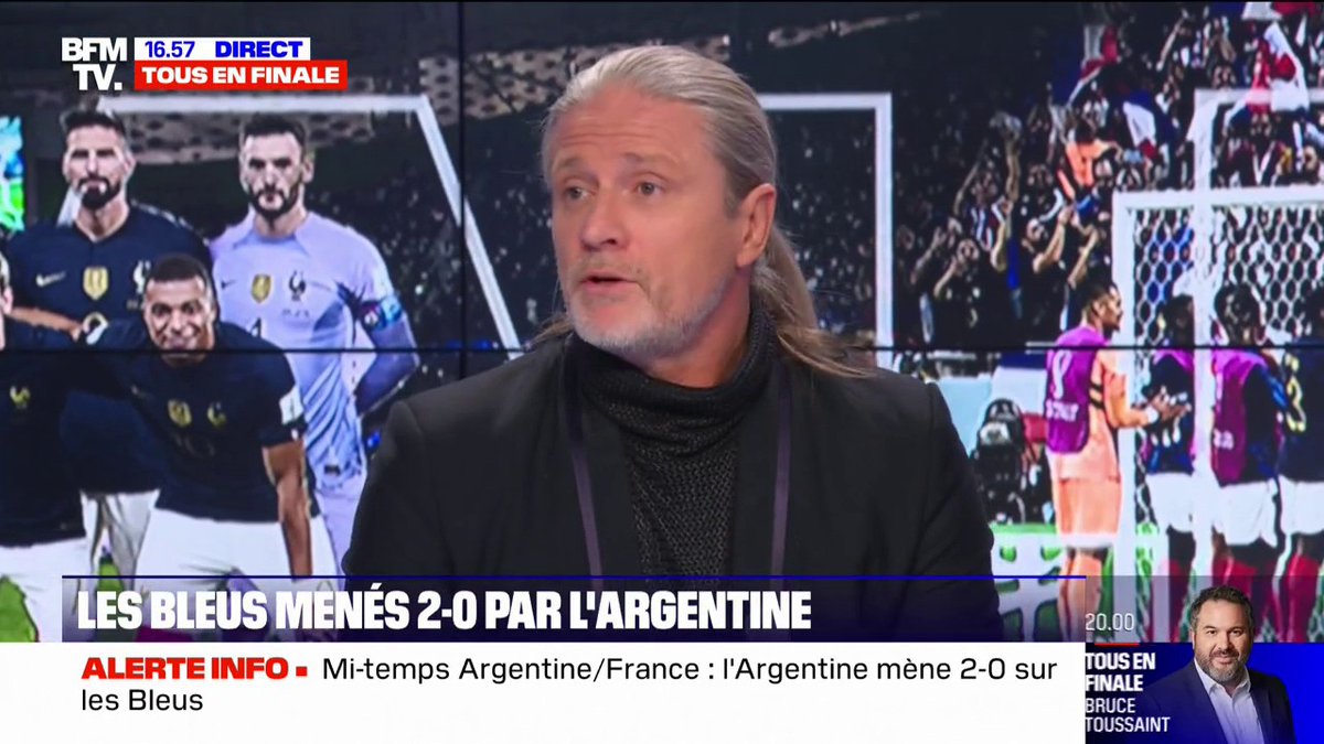 💬 "Je suis dégoûté, parce qu'on est nuls!" La réaction de l'ex-international français, Emmanuel Petit, après la première mi-temps de la finale France-Argentine 🇦🇷 2 - 0 🇫🇷 #ARGFRA