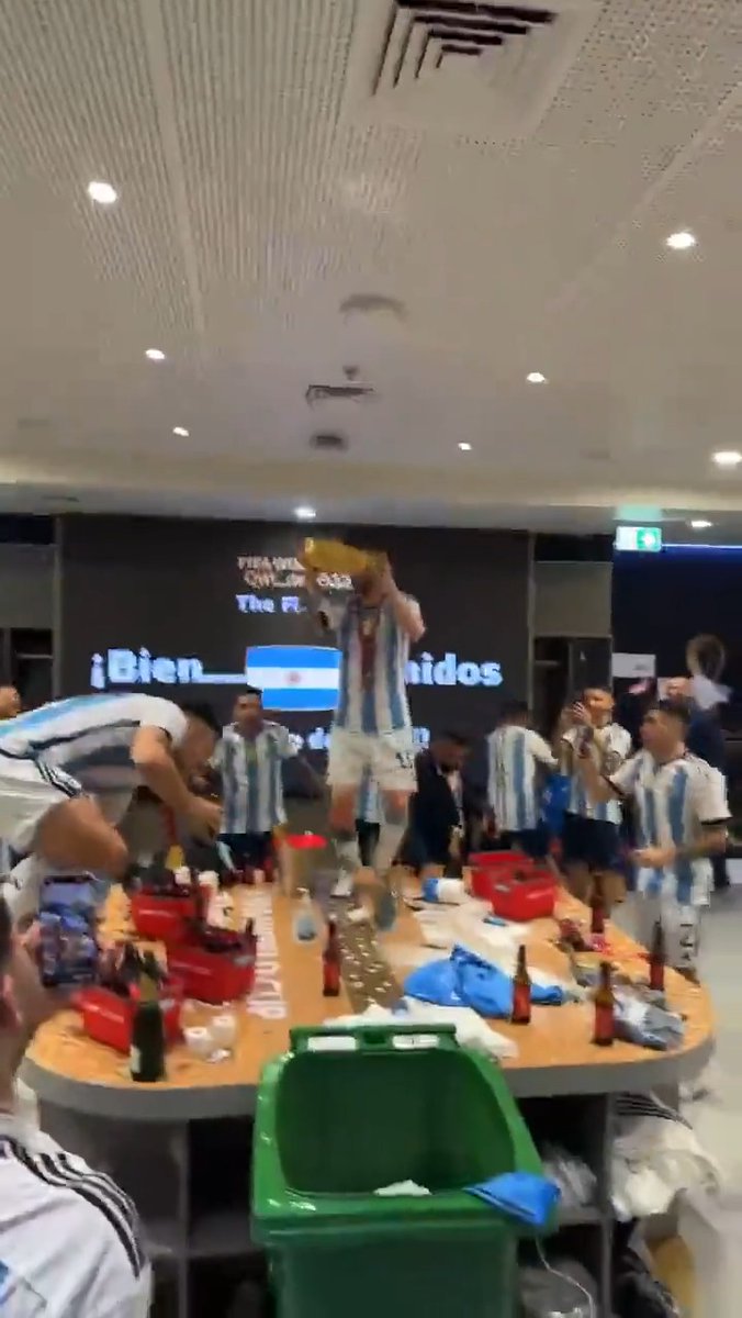 MESSI DANCING ON THE TABLE IN THE LOCKER ROOM 🎉🇦🇷 (via kunaguero IG)