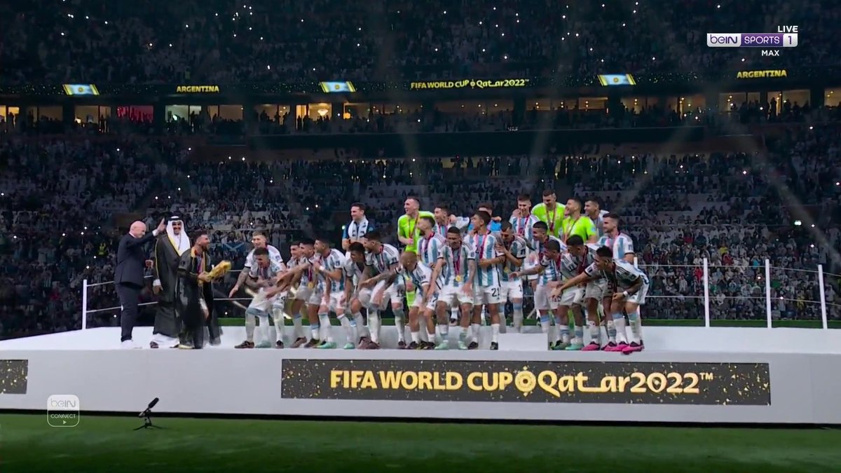 🏆🇦🇷 اللحظة التي أسعد فيها ميسي الجماهير وستظل محفورة في الذاكرة #قطر2022 | #كأس_العالم_قطر_2022 | #الأرجنتين_فرنسا #WorldCupQatar2022 | #Qatar2022 | #FIFAWorldCup