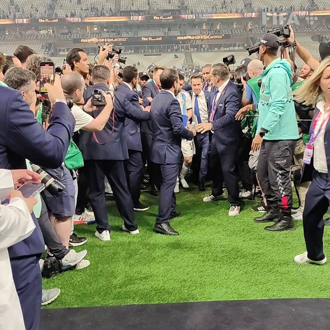 Make way for the 👑 #FIFAWorldCup #Qatar2022