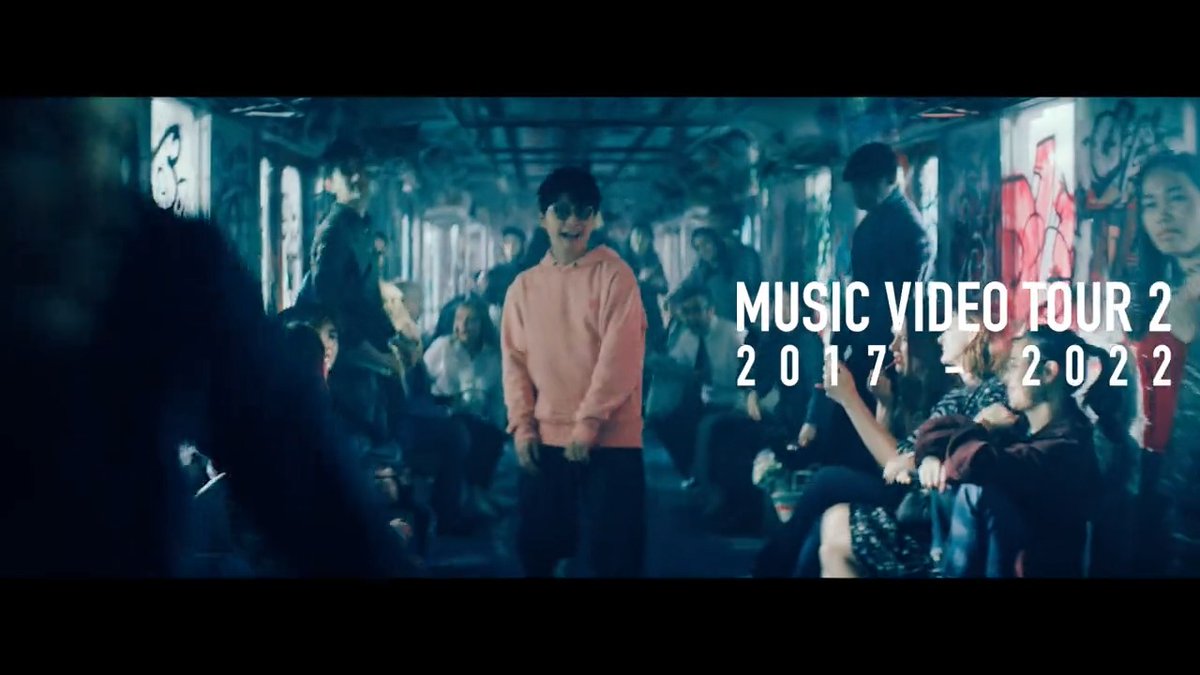 【 MV集 第2弾！】 #星野源『MUSIC VIDEO TOUR 2 2017-2022』が来年2/15(水)に発売決定！ 2017年の「Family Song」から、2022年に制作した「異世界混合大舞踏会 (feat. おばけ)」までの全14曲を、星野さんの解説動画で繋ぐ大ボリュームの映像作品です。 #星野源_MVT2