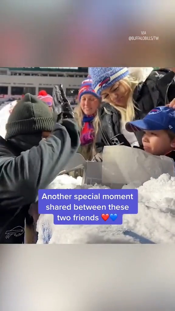 Who’s cutting onions? #BillsMafia