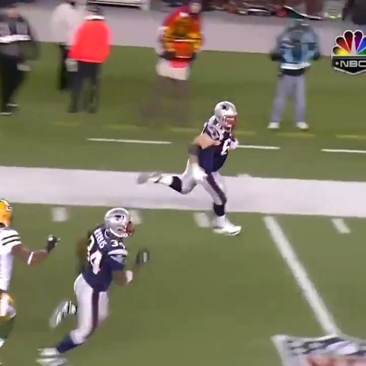 One of the most amazing kick returns in NFL history happened on this day 12 years ago: Offensive lineman Dan Connolly rumbles for 71 yards on Sunday Night Football.
