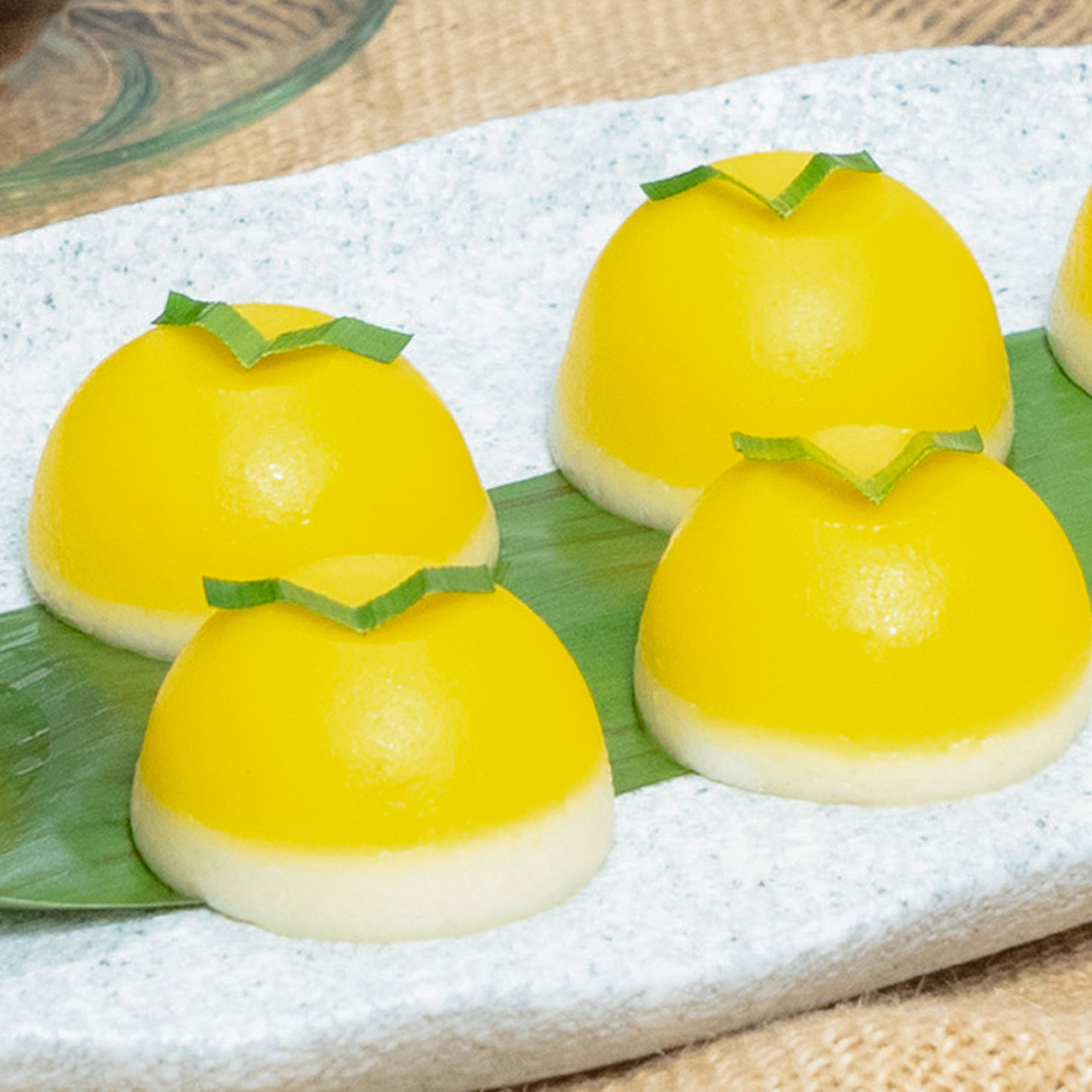 Talam Jagung yang manis, lembut, legit, dan warnanya pun menarik banget nih. Cocok juga untuk jadi ide jualan nih atau buat kamu yang mau kirim bingkisan. Yuk coba buat 🌽💛 Resep lengkap klik :