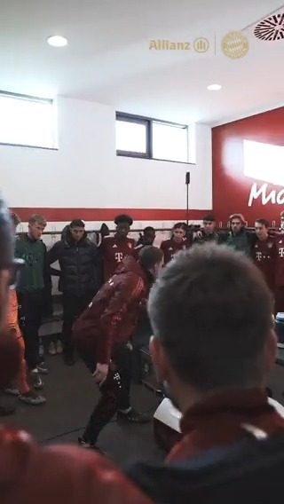 🌟 𝙁𝘾 𝘽𝘼𝙔𝙀𝙍𝙉 𝘾𝘼𝙈𝙋𝙐𝙎 𝙎𝙏𝙊𝙍𝙄𝙀𝙎 🌟 🎥 Einmalige Einblicke hinter die Kulissen des FC Bayern Campus. 𝗝𝗘𝗧𝗭𝗧 𝗔𝗡𝗦𝗖𝗛𝗔𝗨𝗘𝗡! 👉 FC BAYERN APP EXCLUSIVE. 📲 #MiaSanMia #FCBayern