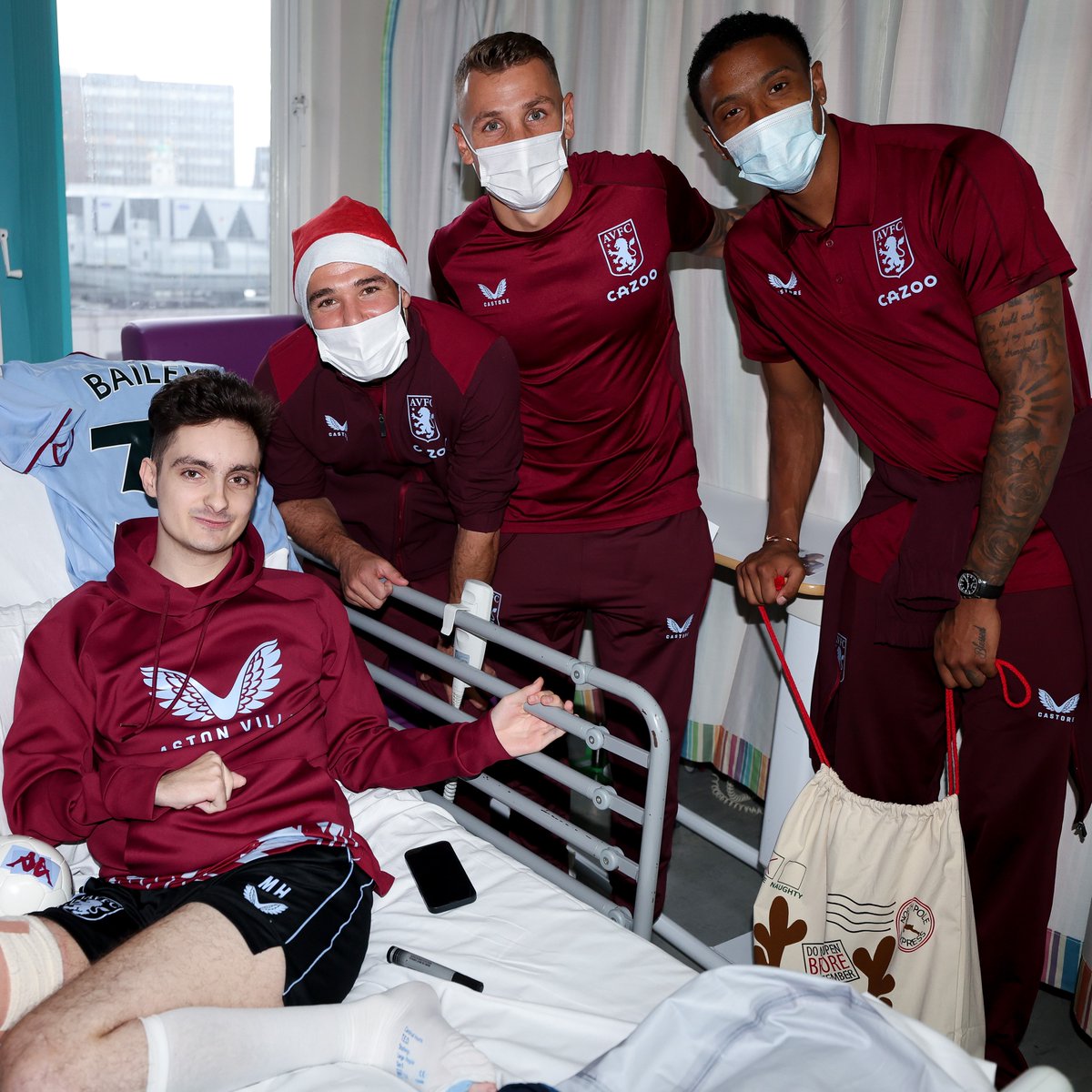 Aston Villa players and staff have made their traditional Christmas visit to Acorns Children's Hospice and Bham Children's Hosp 💙. 💜