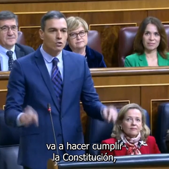 Frente al ruido de la oposición, seguiremos gobernando por la mayoría social de este país. Ya no hablan de economía. Recurren al insulto porque se resisten a reconocer el resultado electoral mientras incumplen la Constitución. Este Gobierno va a hacer cumplir la Constitución.