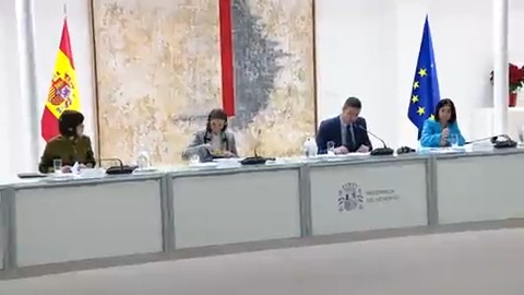 Reunión importante con la industria farmacéutica mundial. Un sector clave para nuestro proyecto de país. Contribuye a la economía del conocimiento y ayuda a desarrollar el tejido industrial, atraer inversiones y crear empleo. Política útil para la mayoría.