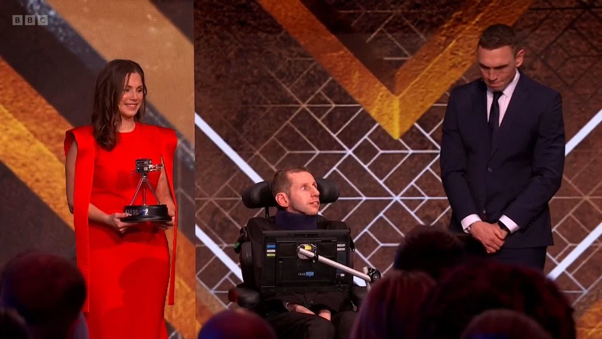 What a moment. Rob Burrow CBE and his family are truly incredible and I don’t think it’s possible for me to love Sir Kevin Sinfield anymore than I currently do