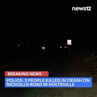 #BreakingNews: Police say three people were killed in a single-car crash in #Holtsville - #longisland