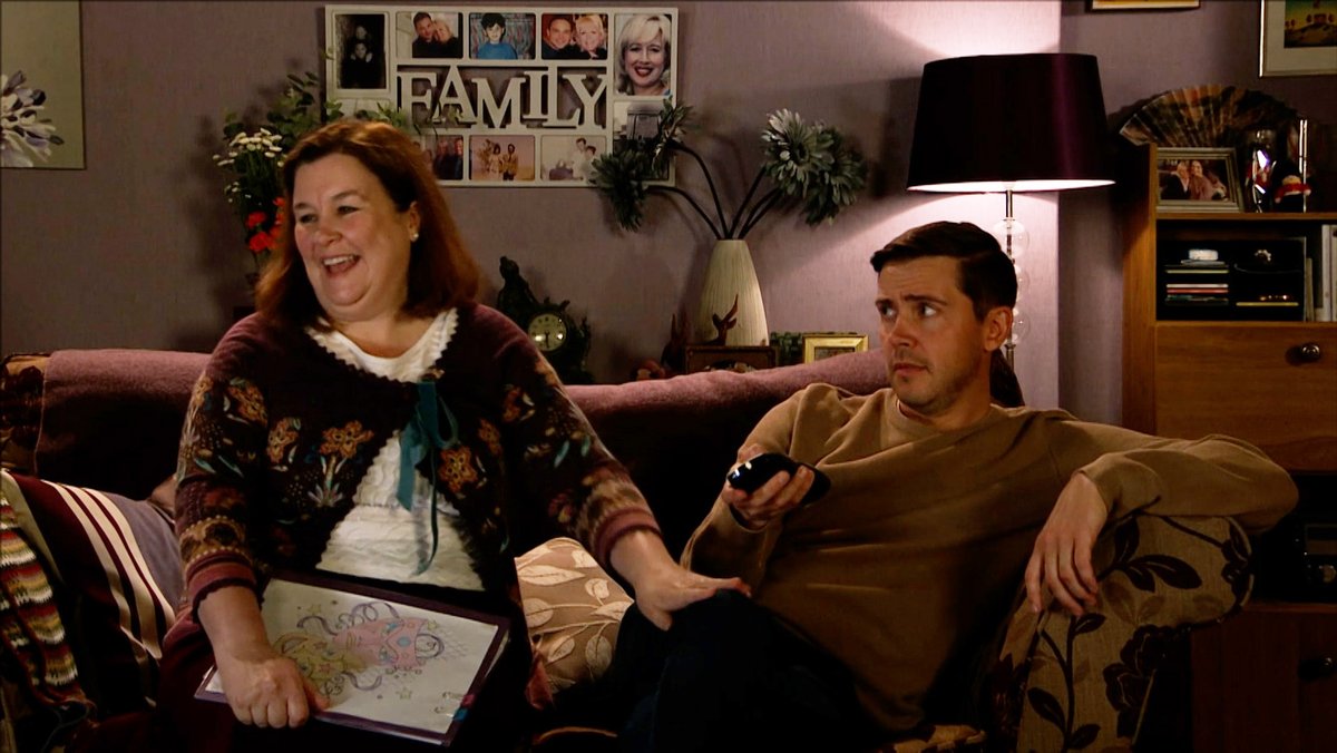 when worlds collide... (📺: Corrie x Schitt's Creek)