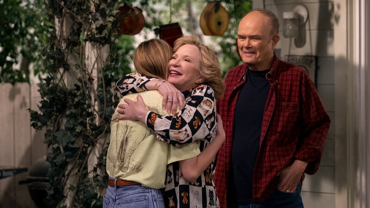 Leia (Eric and Donna’s daughter) and Jay (Kelso and Jackie’s son) welcome you back to the basement. Meet the whole Point Place crew when That ’90s Show premieres January 19.