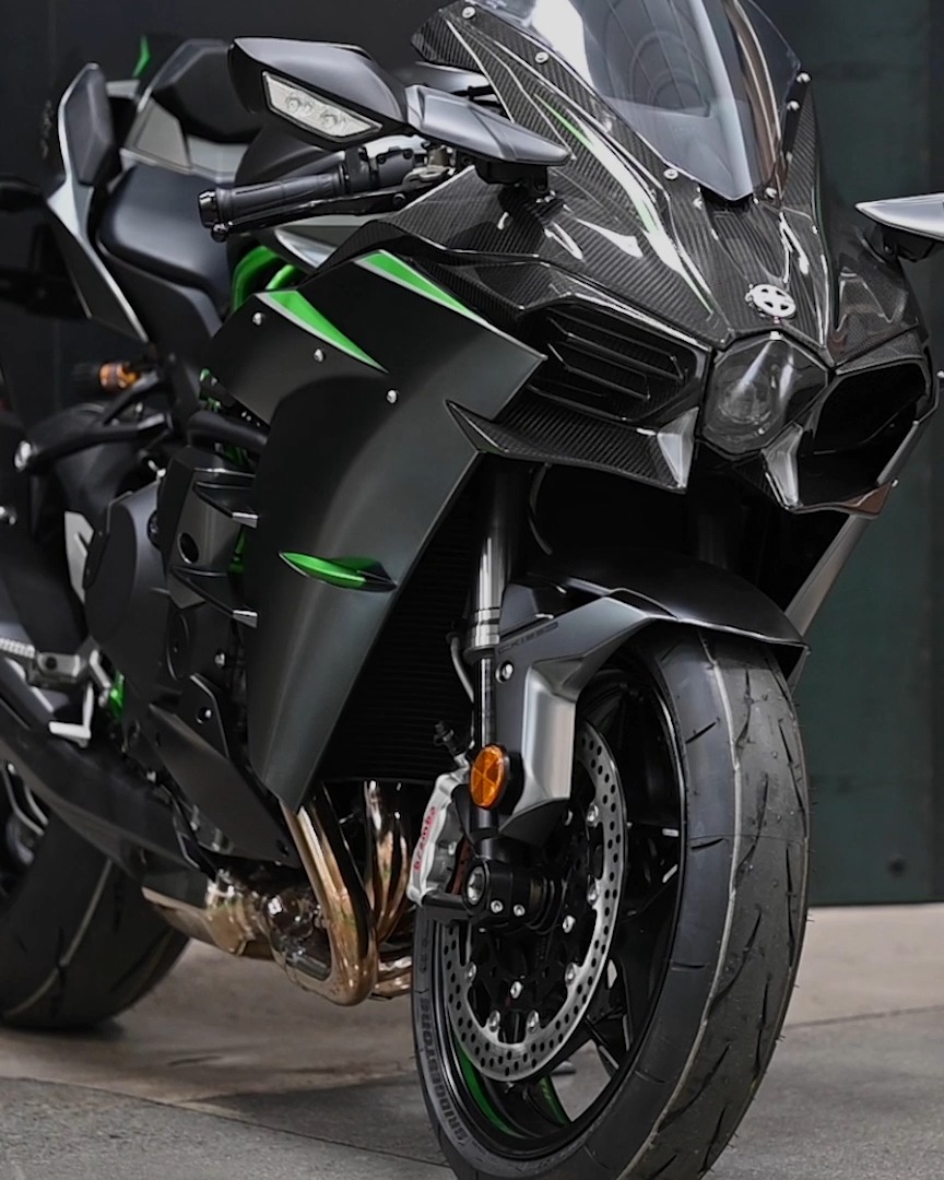 Hellooo, dream bike. 😍 Where are you taking the #NinjaH2 Carbon for its first ride? #BuiltBeyondBelief #NinjaLife #GoodTimes #Kawasaki
