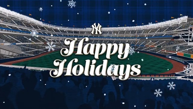 Happy Holidays, Yankees fans! 🎁❄️