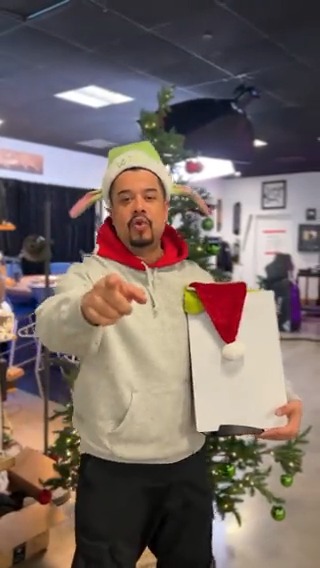Almost Christmas time! This is your chance at winning a 1/1 custom painted PS5 by yours truly 🎮 All you have to do to enter is tag two friends, RT/like, and tell us what you want us to give away tomorrow #GREENWALL