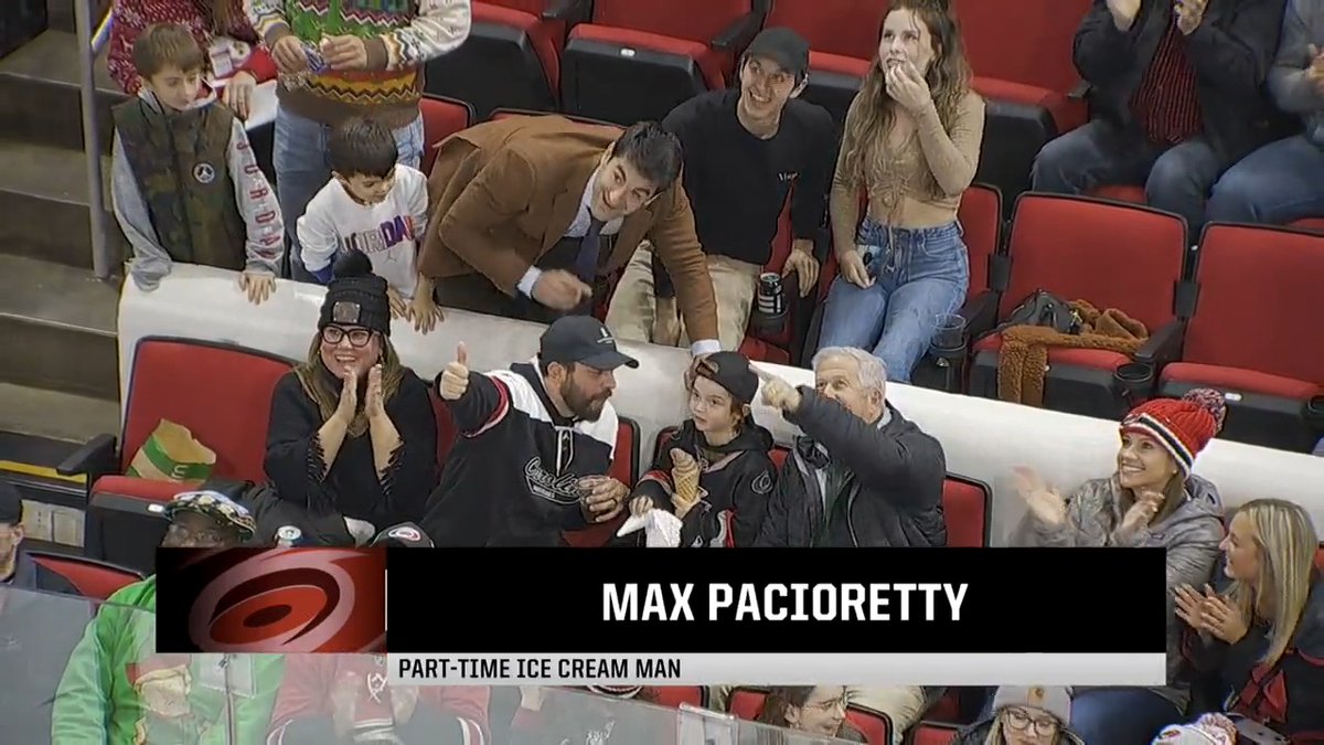 A young Caniac lost his ice cream, so Max Pacioretty decided to make it better ❤️️