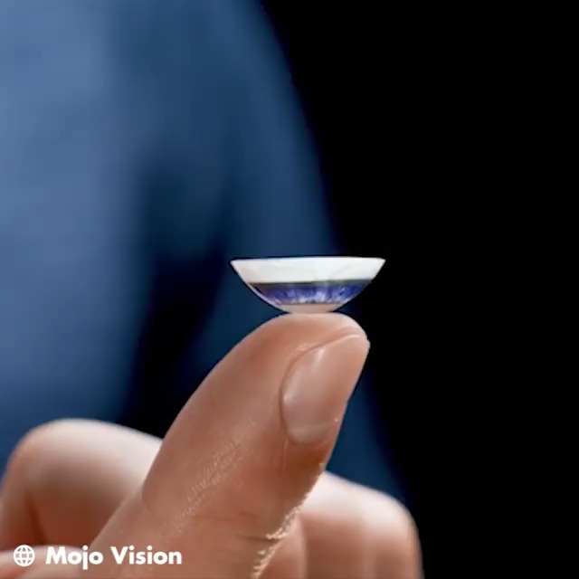 This contact lens allows you to manipulate the augmented reality content displayed on it through eye movements. Source GiGadgets