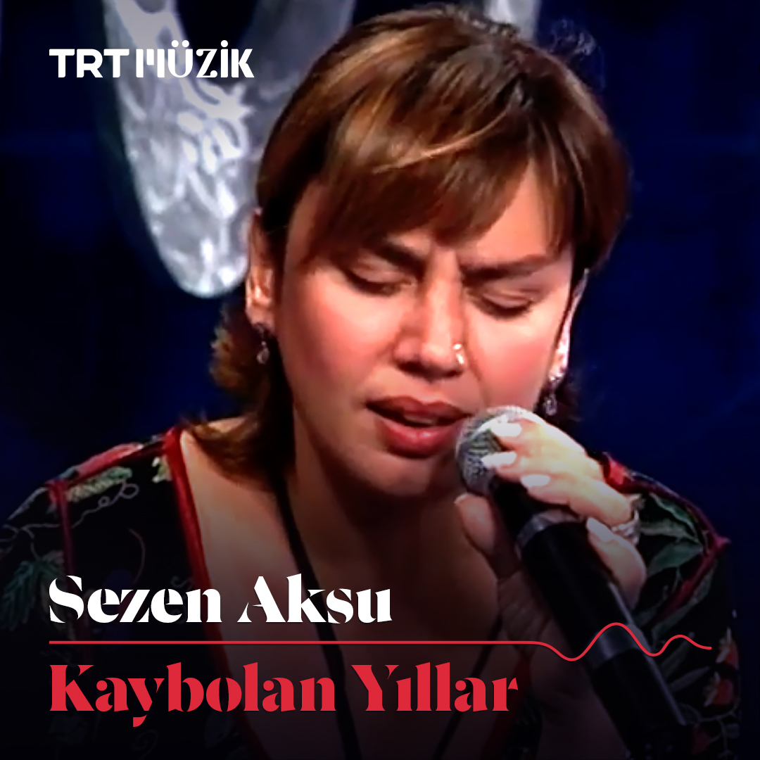 Sezen Aksu söylüyor, Erol Evgin gözyaşlarına hakim olamıyor. 🥀 "Şimdi bana kaybolan yıllarımı verseler..."