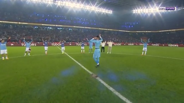 🙌 Uğurcan Çakır, Trabzonspor taraftarlarına galibiyet üçlüsü çektirdi! #TSvFB