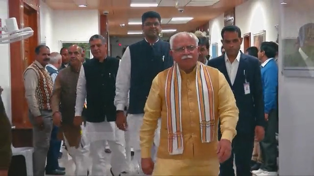 सीएम श्री Manohar Lal ने शासन से सुशासन की परिकल्पना को साकार करते हुए पंक्ति में खड़े अंतिम व्यक्ति तक योजनाओं का लाभ पहुंचाना सुनिश्चित किया है। इसी की बानगी है कि आज हरियाणा सरकार द्वारा चलाई जा रही कई योजनाएं देश ही नहीं, अपितु दुनिया में छाप छोड़ रही हैं। #GoodGovernanceDay