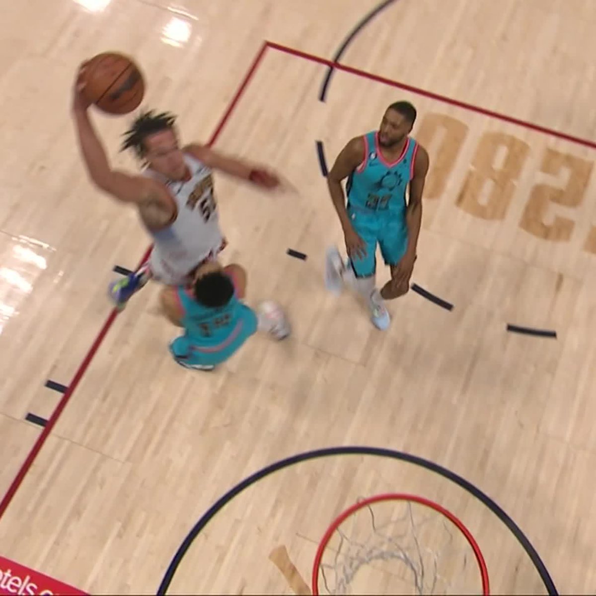 AARON GORDON WON'T STOP DUNKING 💥