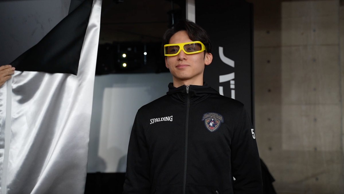大会アンバサダーがさすがのシュート力を見せる👏 平下愛佳選手と河村勇輝選手が会場ブースを体験! ぜひ会場で試合はもちろん各ブースもお楽しみください😁 🎫チケット好評販売中 【公式】トヨタ自動車アンテロープス🏀TOYOTA 𝘼𝙣𝙩𝙚𝙡𝙤𝙥𝙚𝙨 平下愛佳 横浜ビー・コルセアーズ Yuki Kawamura / 河村勇輝 #ウインターカップ #高校バスケ
