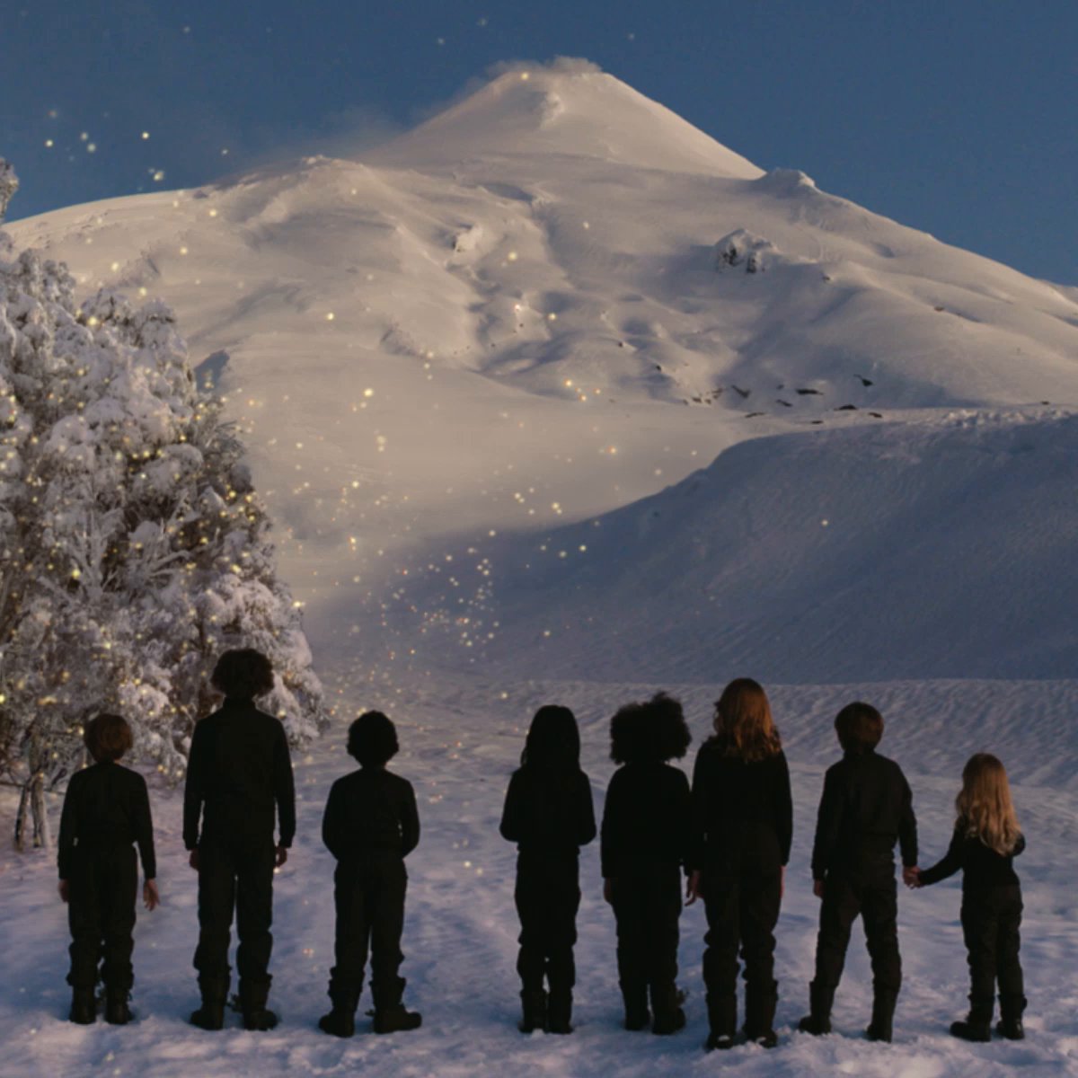 The power of imagination. This holiday season, the Maison awakens the inner child in all of us in an ode to fun-filled curiosity and infinite possibility. Explore the ongoing campaign's latest chapter in Chile at #LouisVuitton