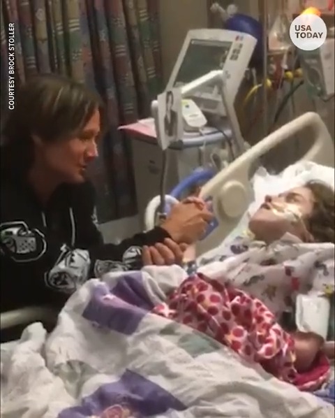 Her dying wish was to see Keith Urban perform one last time. But her health prevented her from getting to the concert. So Keith Urban came to her.