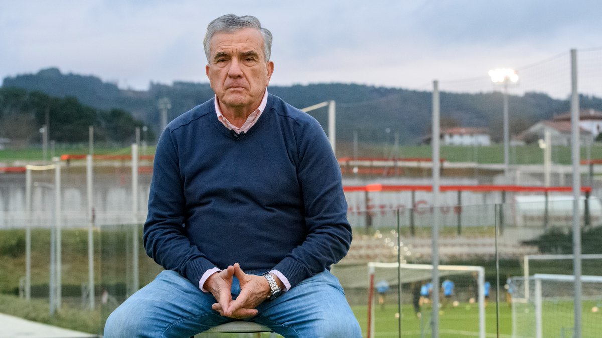 ✨ "Txetxu era un caballero del fútbol, elegante en todos los sentidos. Un fenómeno, un hombre extraordinario" “Es uno de los grandes ídolos del Athletic" ❤️ Dani Ruiz Bazán, sobre Rojo I. #AthleticClub 🦁