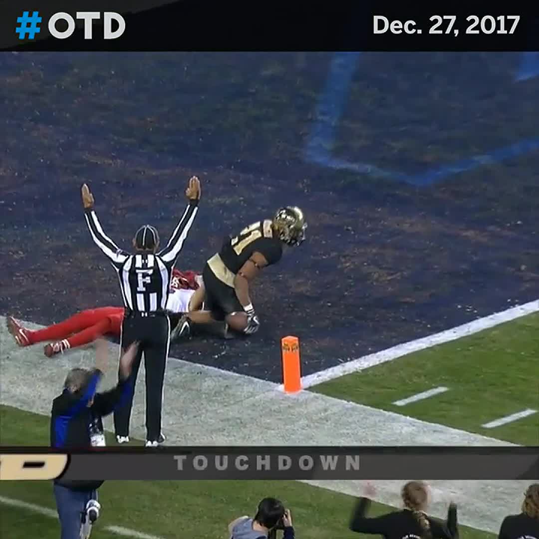 #OTD 5⃣ years ago, Purdue Football downed Arizona, 38-35, to win the Foster Farms Bowl. Relive the highlights ⤵️.