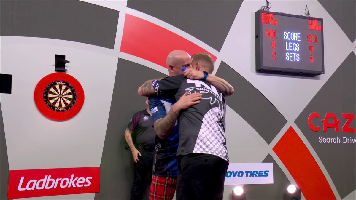 Alan Soutar take a BOW 👏👏 #LoveTheDarts