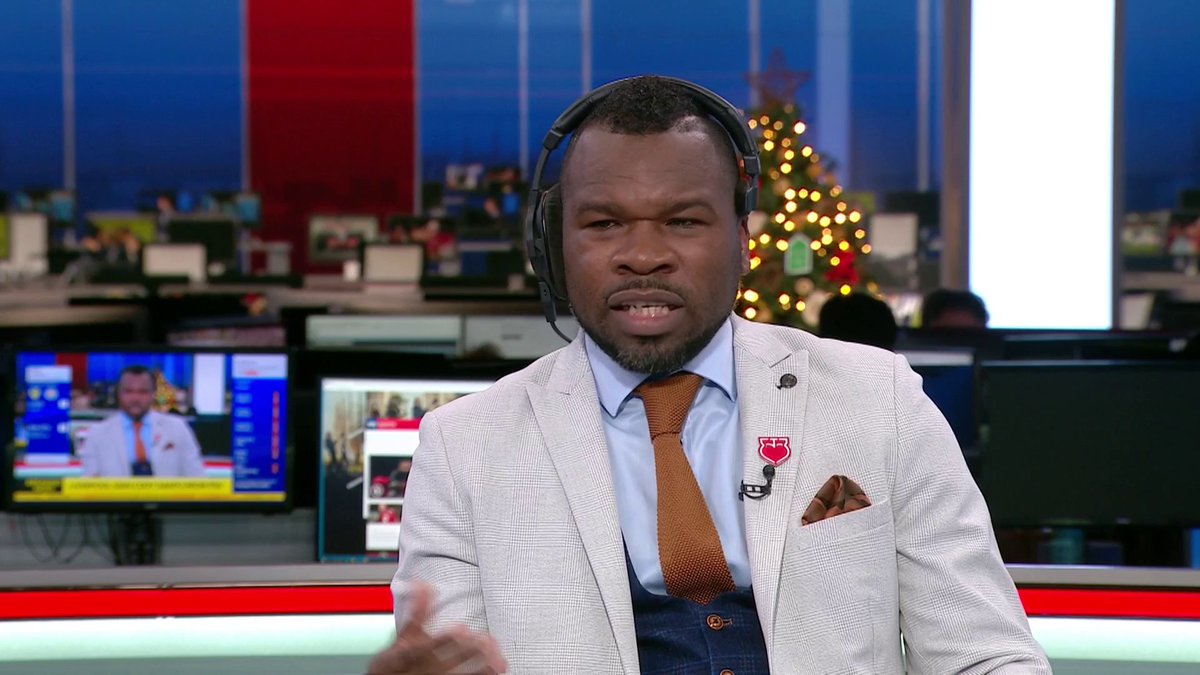 "it's really poor defending from Manchester City" 😮 Pascal Struijk pulls ones back for Leeds! ⚪