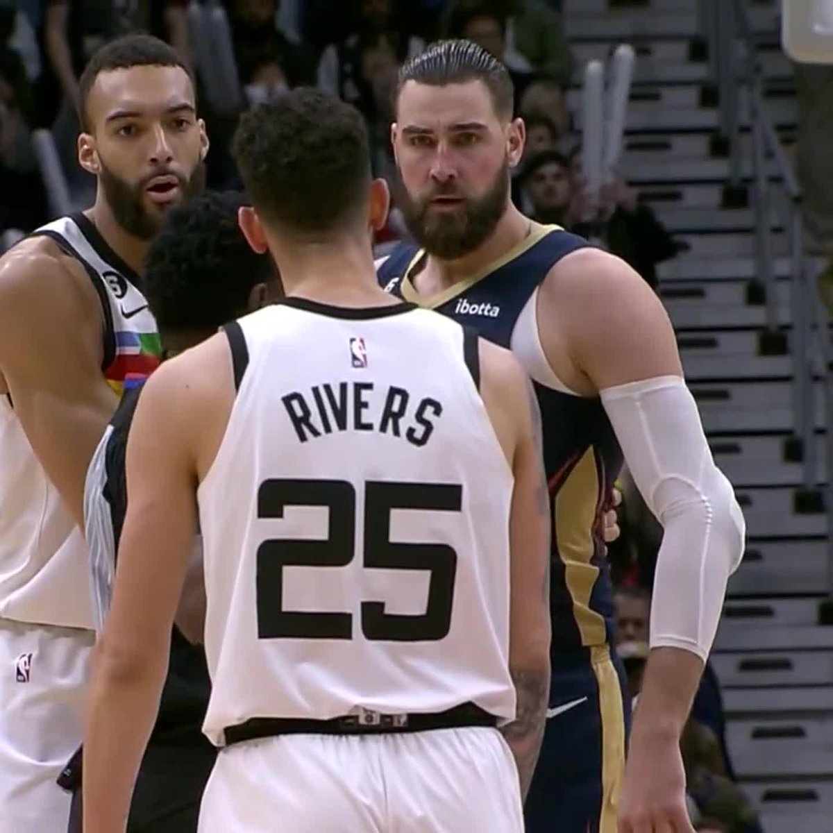 This Jonas Valančiūnas stare down 😳
