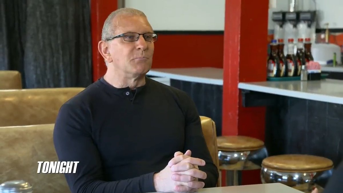 An overworked mom in Arizona has lost her passion for the diner she's owned for a decade. When Robert Irvine shows up, he's willing to help her get back on the road to success, but only if she's up for the challenge 😬 A new season of #RestaurantImpossible starts TONIGHT @ 8|7c!