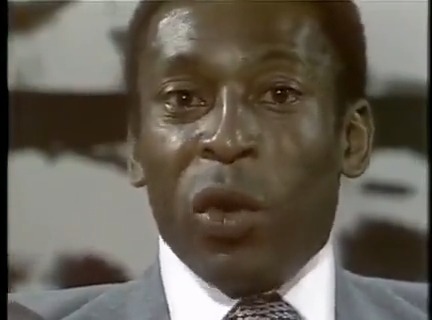 A esquerda impõe a teoria do "lugar de fala", onde só pessoas de certas características físicas podem falar sobre certos assuntos... Então, quem melhor pra falar sobre racismo do que Pelé, o negro mais famoso da história do mundo?