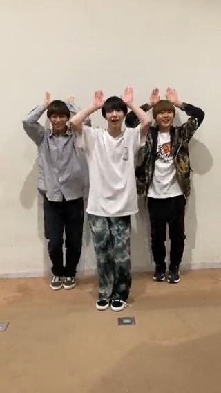 ／ フレッシュ！フレッシュ！フレッシュ！LIVE ～兎にも角にもBIGジャンプ！～ ＼ #ウサギダンス🐰 よいお年を～！ #永岡蓮王 #河下楽 #岡佑吏 #AmBitious