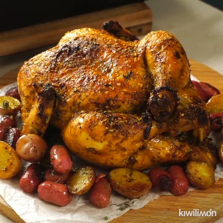 Si no quieres pasar horas en la cocina, entonces prepara este pollo para la cena de #AñoNuevo Receta 👉