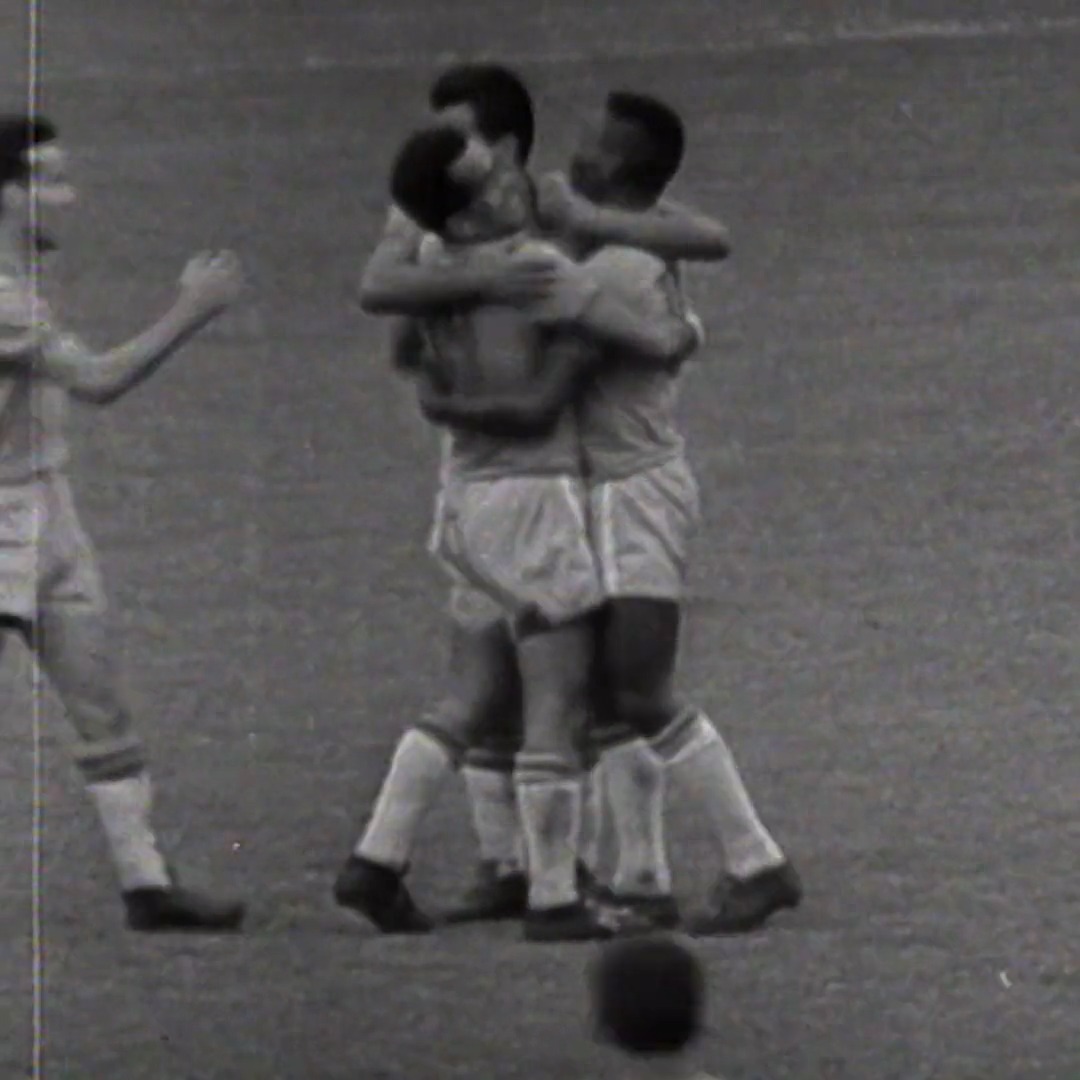 A 17-year-old Pele showed up at his first World Cup and did this 🤯 Incredible 👑