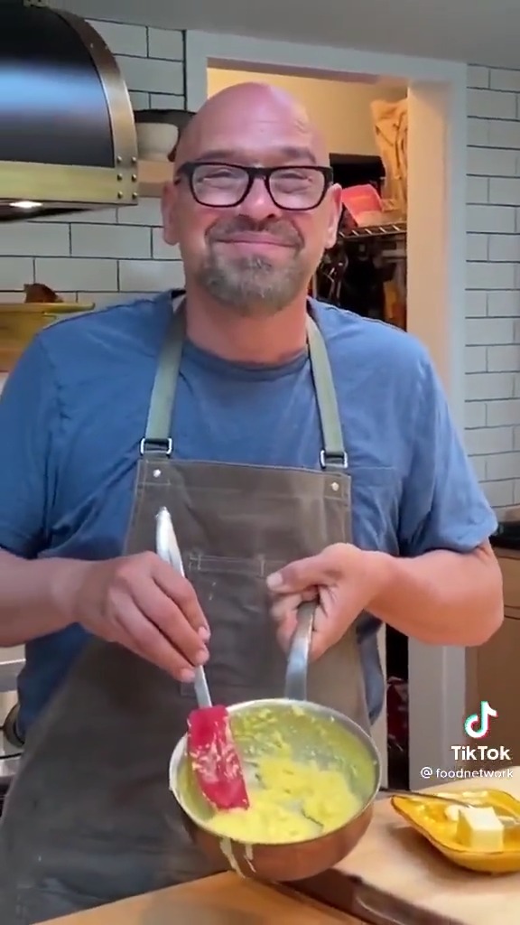 .michael symon creates a classic, French-style, soft-scrambled egg that's nice and creamy 👏🍳 Subscribe to discovery+ to stream #SymonsDinners and so much more: #discoveryplus
