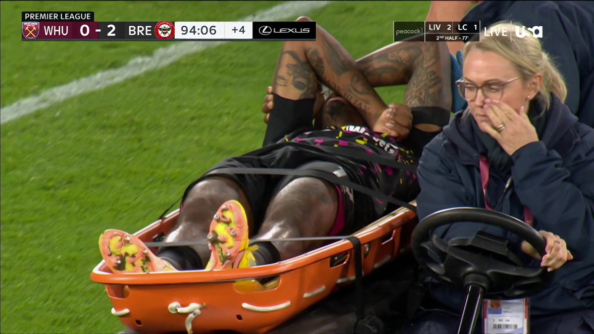 Ivan Toney is karted off the field with an apparent leg injury. #MyPLMorning