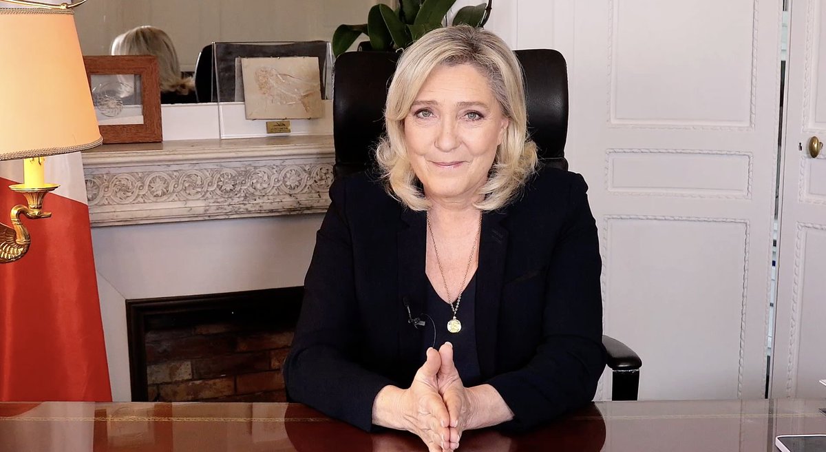 Que 2023 soit pour la France et pour le monde une année de paix retrouvée, une année de progrès partagés par tous, une année de prospérité individuelle et collective. Très bonne année 2023 à tous !
