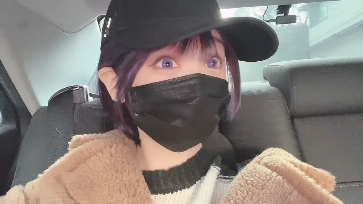 あけおめ！ことよろ！ ジブリばりに髪の毛広がるの楽しい: *:ﾟ*｡ . 🧡🙌･ﾟ: *:ﾟ*｡ .☆･ﾟ: *:ﾟ*｡ . 🙌🧡･ﾟ: *:ﾟ*｡ .☆